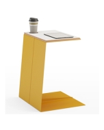 Design-Beistelltisch mit Getränkehalter 'Poise' by Bisley 