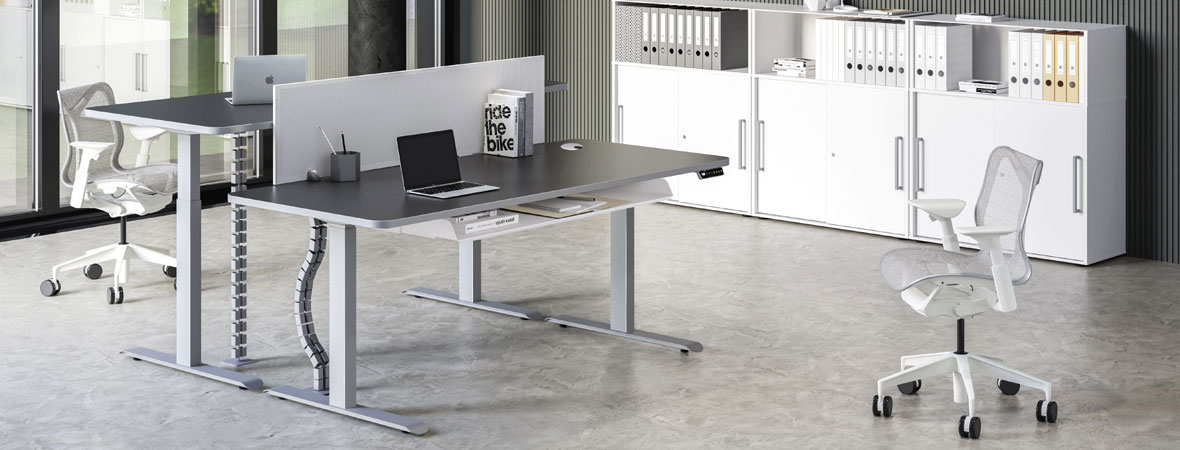 Büromöbel-Serie Steh-Sitz Tische 'B-Special'